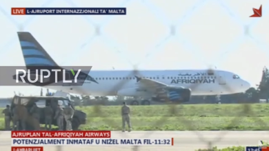 Malta: uomo dirotta aereo con 118 persone | diretta video