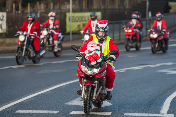 I Babbo Natale di corsa nel mondo I Babbo Natale di corsa nel mondo