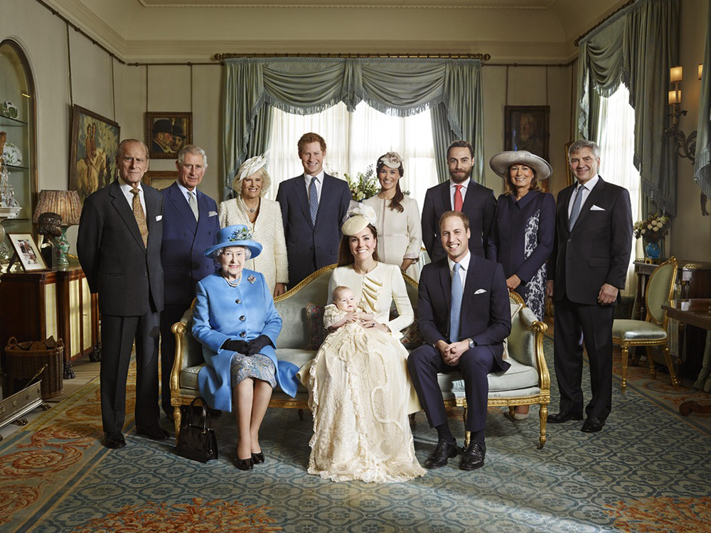La Regina Elisabetta ha approvato l’unione tra Harry e Meghan La Regina Elisabetta ha approvato l’unione tra Harry e Meghan