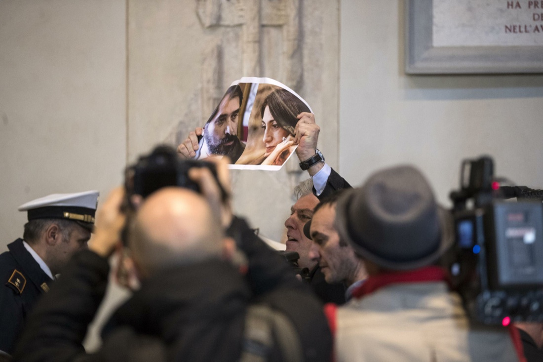 Chi è Raffaele Marra, il braccio destro di Virginia Raggi arrestato oggi Chi è Raffaele Marra, il braccio destro di Virginia Raggi arrestato oggi