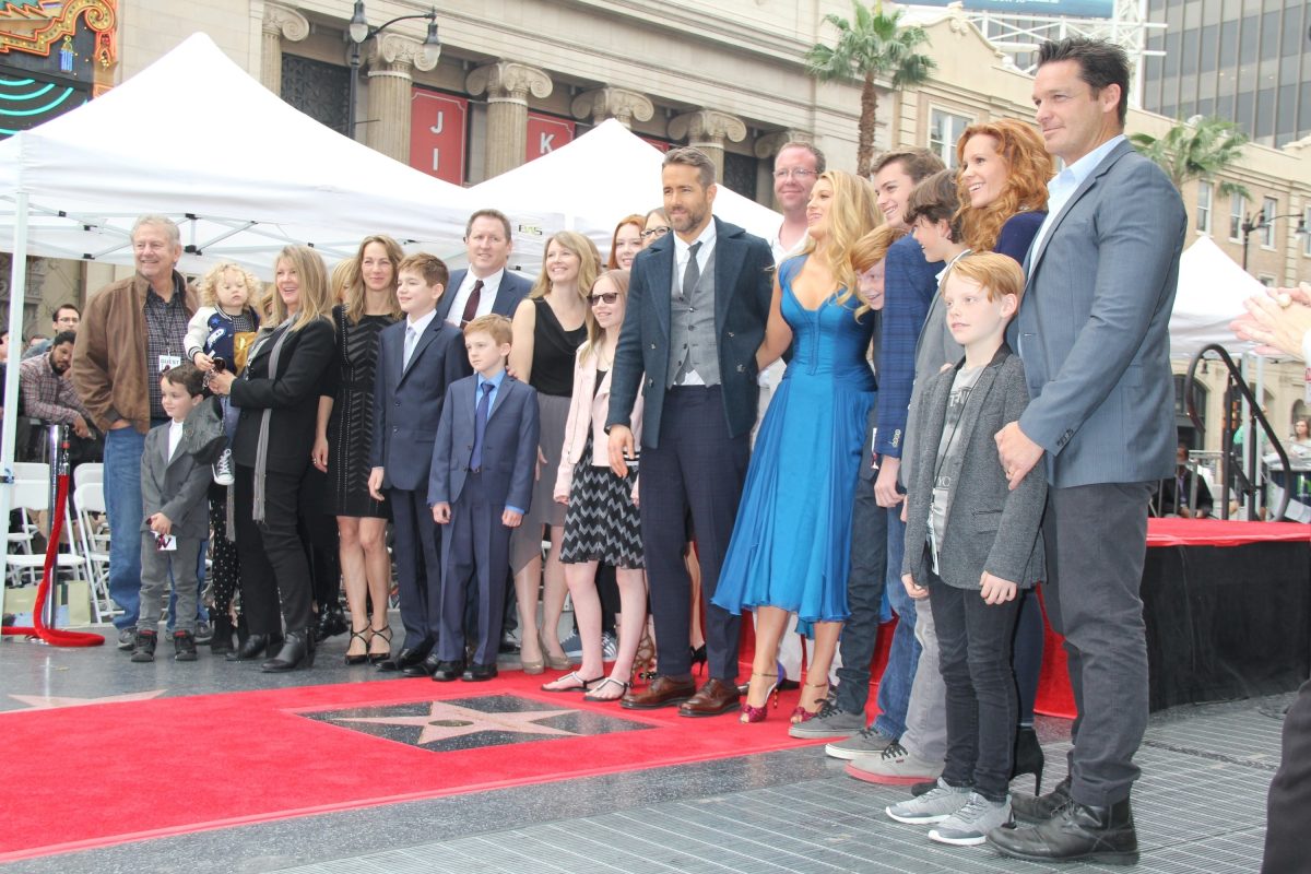 Galleria foto 'Ryan Reynolds ha la sua stella sul Walk of Fame' - foto 3