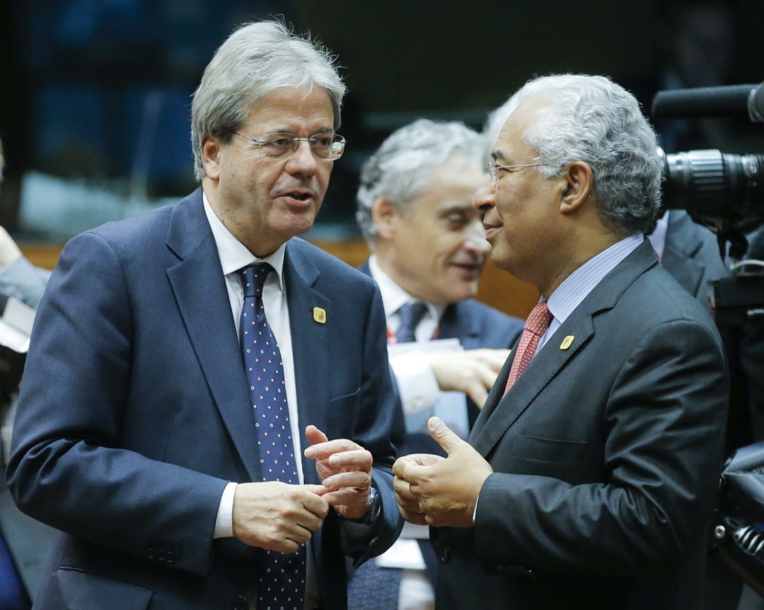 Gentiloni a Bruxelles punta il dito sui ritardi della Ue sull’immigrazione