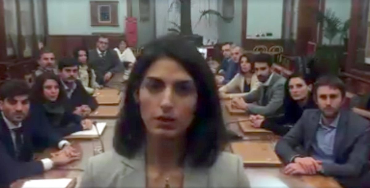 Roma: cinque i capi di accusa per Paola Muraro Roma: cinque i capi di accusa per Paola Muraro