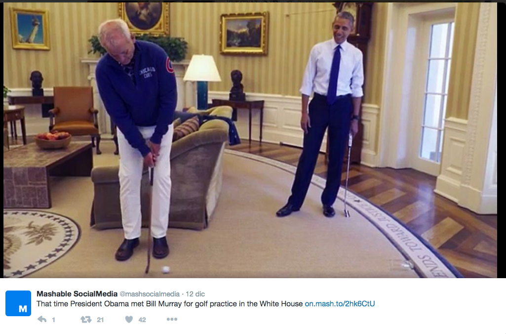 Barack Obama e Bill Murray, partita a golf nella stanza ovale Barack Obama e Bill Murray, partita a golf nella stanza ovale
