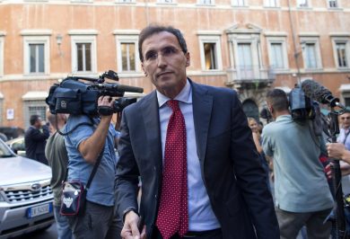 “Forrest Gump, dimettiti anche dal Pd”