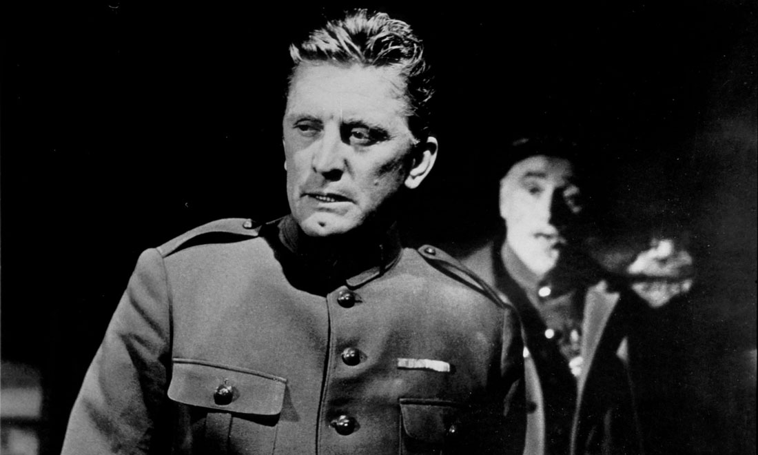 Kirk Douglas, compie 100 anni lo Spartacus icona di Hollywood – Foto Kirk Douglas, compie 100 anni lo Spartacus icona di Hollywood – Foto