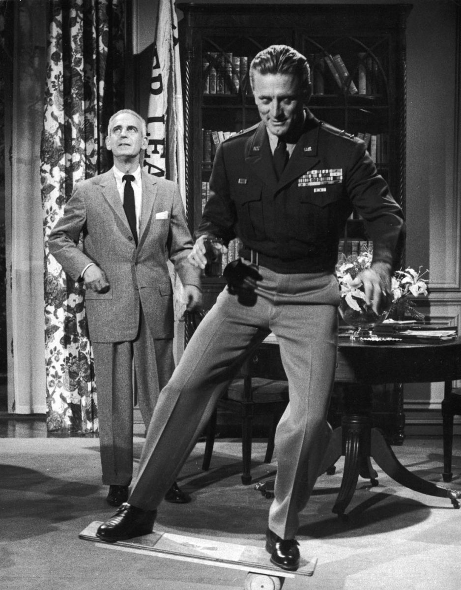 Kirk Douglas, compie 100 anni lo Spartacus icona di Hollywood – Foto Kirk Douglas, compie 100 anni lo Spartacus icona di Hollywood – Foto