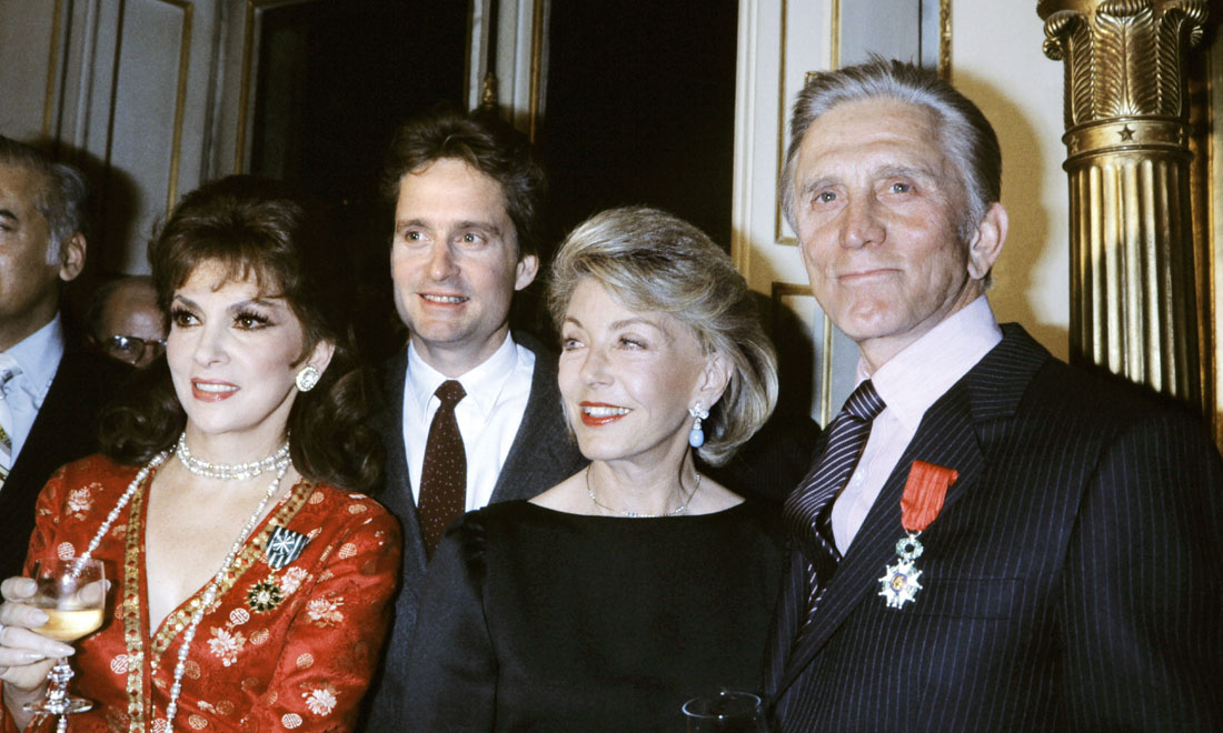 Kirk Douglas, compie 100 anni lo Spartacus icona di Hollywood – Foto Kirk Douglas, compie 100 anni lo Spartacus icona di Hollywood – Foto