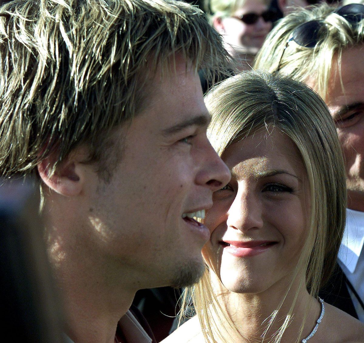 Jennifer Aniston, due di picche a Brad Pitt