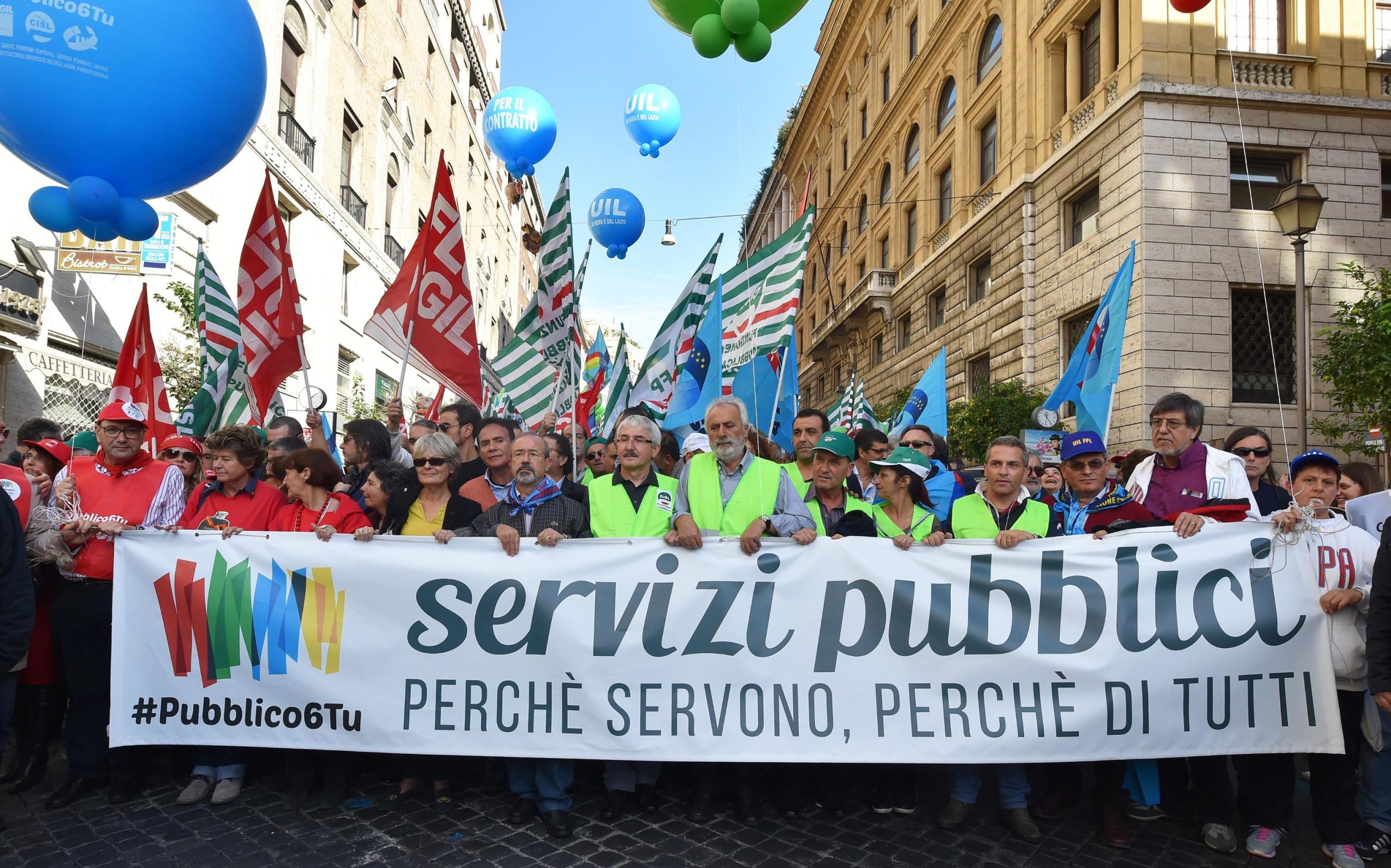 Dipendenti pubblici: quanto guadagnano e gli aumenti in vista