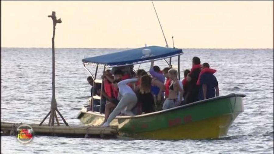 Isola dei Famosi 12: pioggia e maltempo in diretta, salta la prima puntata Isola dei Famosi 12: pioggia e maltempo in diretta, salta la prima puntata