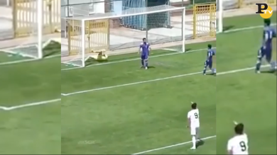 Il rigore parato, l’abbraccio, la papera assurda | video