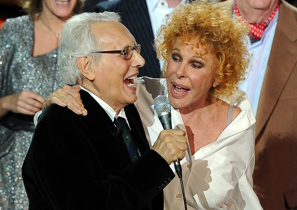 Galleria foto 'Luigi Tenco moriva 50 anni fa: gli artisti che hanno cantanto i suoi brani' - foto 1