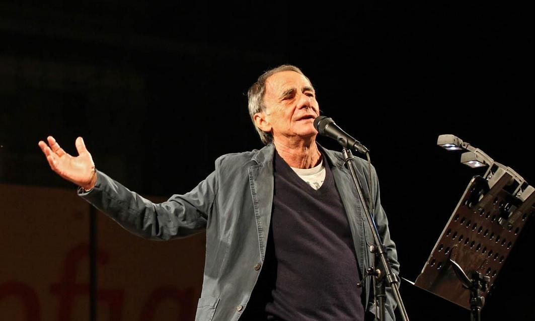 Luigi Tenco moriva 50 anni fa: gli artisti che hanno cantanto i suoi brani Luigi Tenco moriva 50 anni fa: gli artisti che hanno cantanto i suoi brani