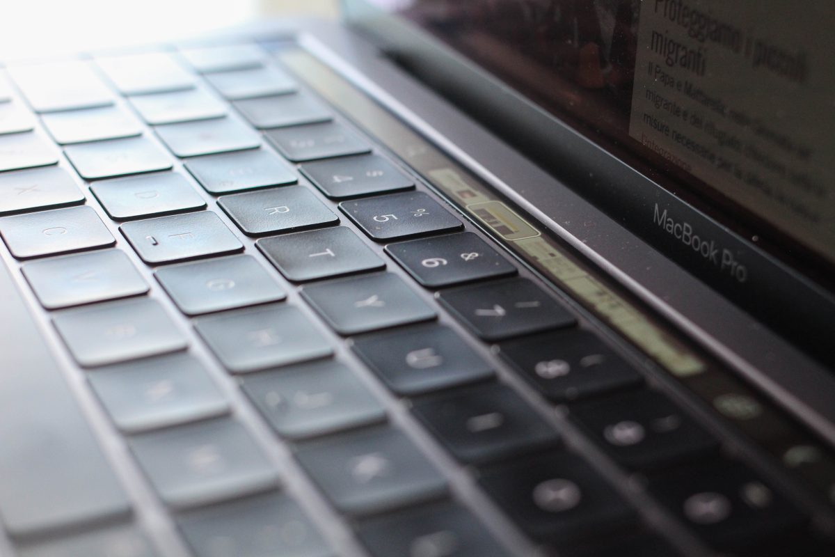 Galleria foto 'Apple MacBook Pro 13 (con TouchBar), la recensione' - foto 24