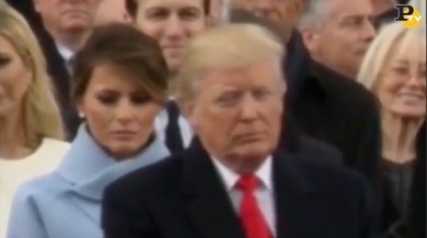 Le facce (felice e triste) di Melania Trump | video