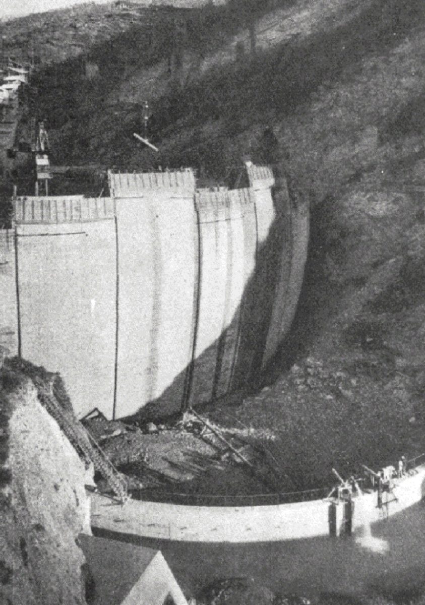 Il sistema idroelettrico di Campotosto e l'”effetto Vajont” Il sistema idroelettrico di Campotosto e l'”effetto Vajont”