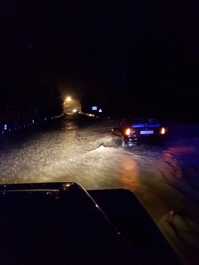 Maltempo in Sicilia e Calabria: alluvioni ed esondazioni – LE FOTO Maltempo in Sicilia e Calabria: alluvioni ed esondazioni – LE FOTO