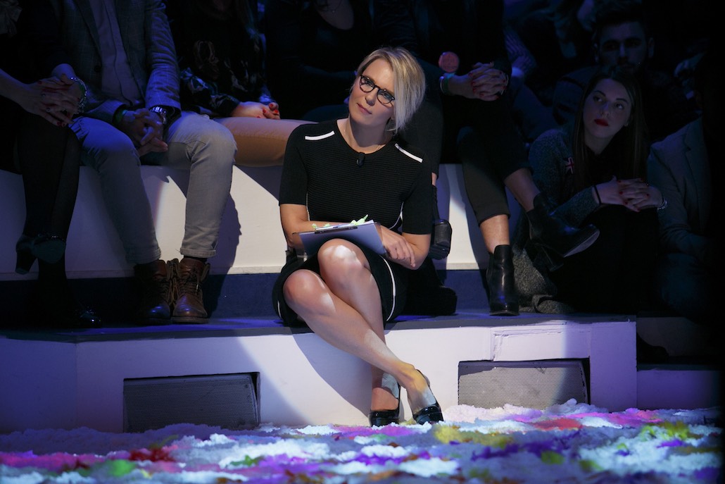 C’è posta posta per te: Belén Rodriguez e Riccardo Scamarcio dalla De Filippi C’è posta posta per te: Belén Rodriguez e Riccardo Scamarcio dalla De Filippi