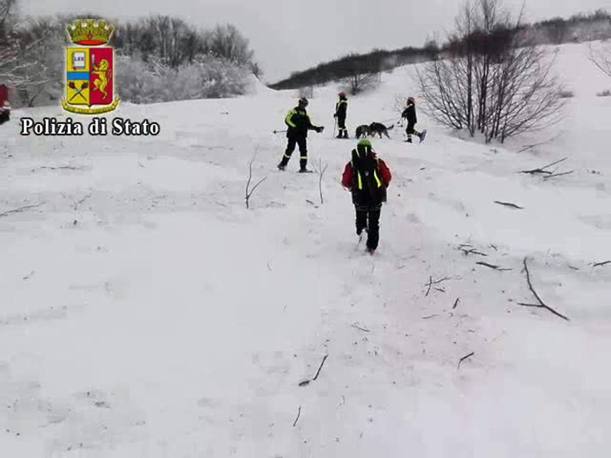 Galleria foto 'Terremoto e neve: l’emergenza in Centro Italia – FOTO e VIDEO' - foto 37