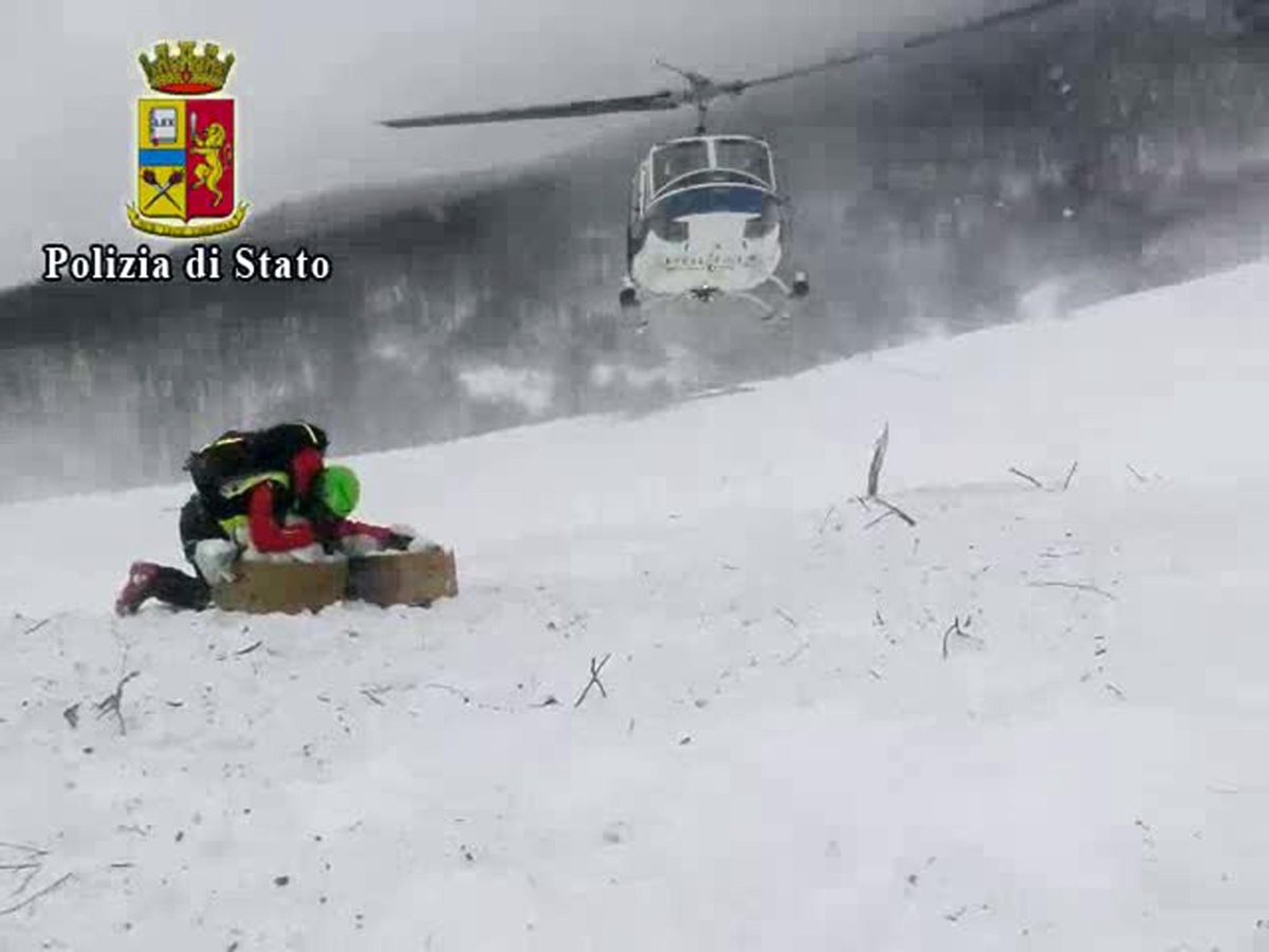 Galleria foto 'Terremoto e neve: l’emergenza in Centro Italia – FOTO e VIDEO' - foto 36