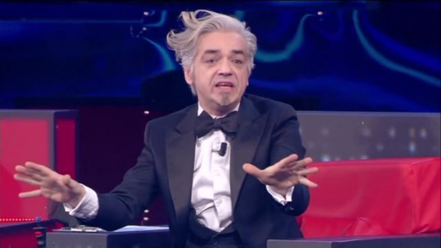 Amici 16: Sabrina Ferilli lascia il serale del talent show? Amici 16: Sabrina Ferilli lascia il serale del talent show?