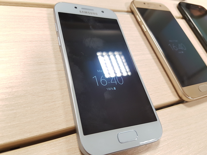 Galaxy A 2017: gli smartphone di fascia bassa non esistono più Galaxy A 2017: gli smartphone di fascia bassa non esistono più