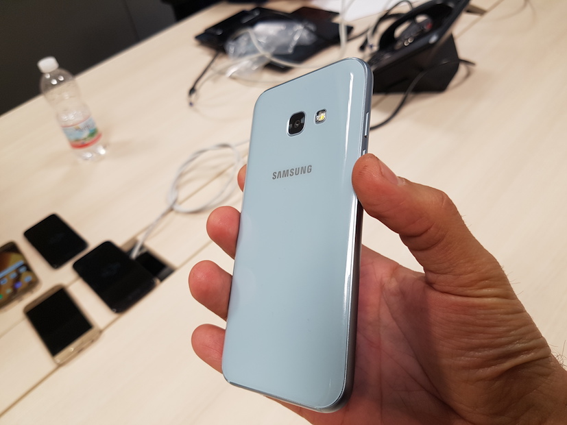 Galaxy A 2017: gli smartphone di fascia bassa non esistono più Galaxy A 2017: gli smartphone di fascia bassa non esistono più