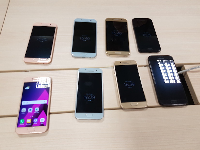 Galaxy A 2017: gli smartphone di fascia bassa non esistono più Galaxy A 2017: gli smartphone di fascia bassa non esistono più