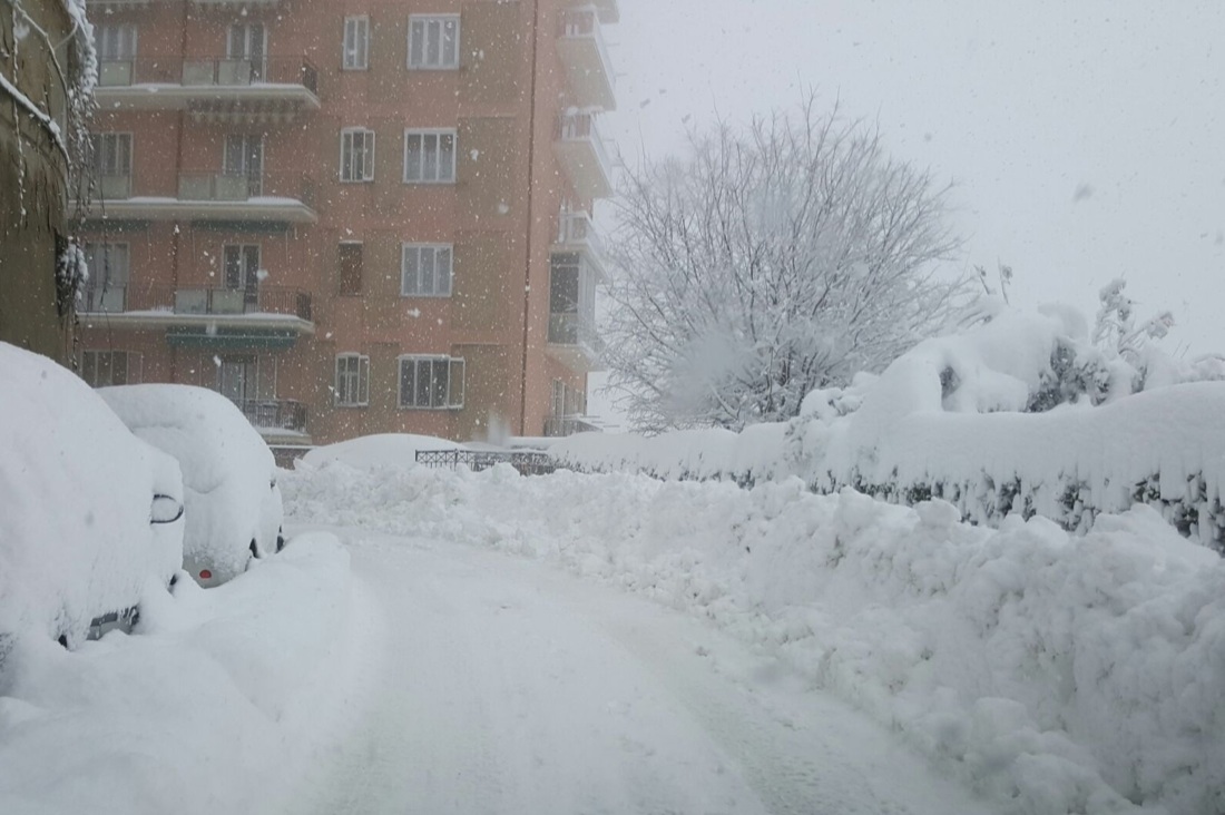 Prosegue il maltempo in Italia, con neve, freddo e forte vento – Foto e Video Prosegue il maltempo in Italia, con neve, freddo e forte vento – Foto e Video