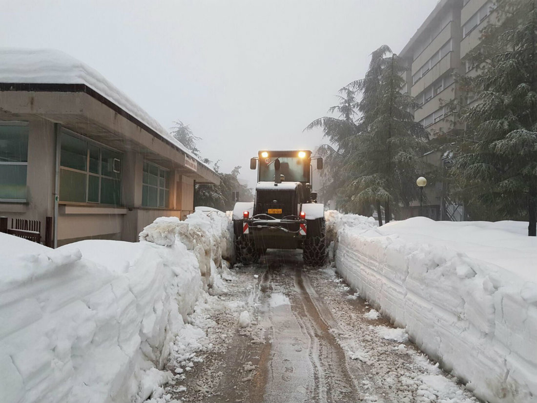 Prosegue il maltempo in Italia, con neve, freddo e forte vento – Foto e Video Prosegue il maltempo in Italia, con neve, freddo e forte vento – Foto e Video