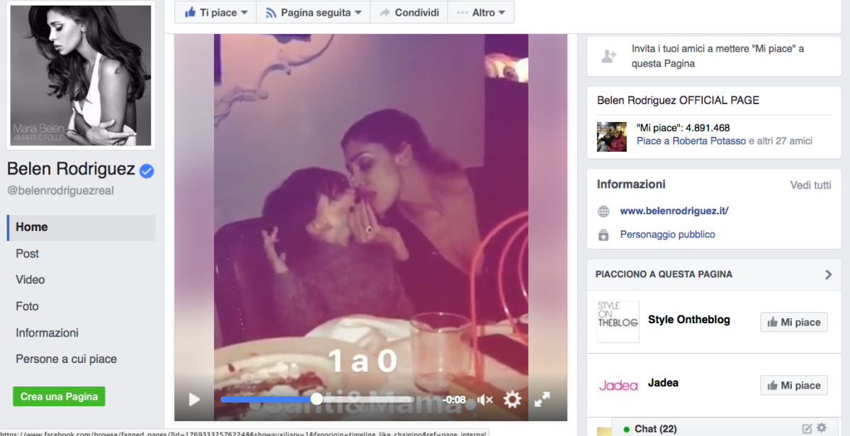 Galleria foto 'Belén, un selfie per rispondere alla polemica del bacio con Santiago' - foto 9