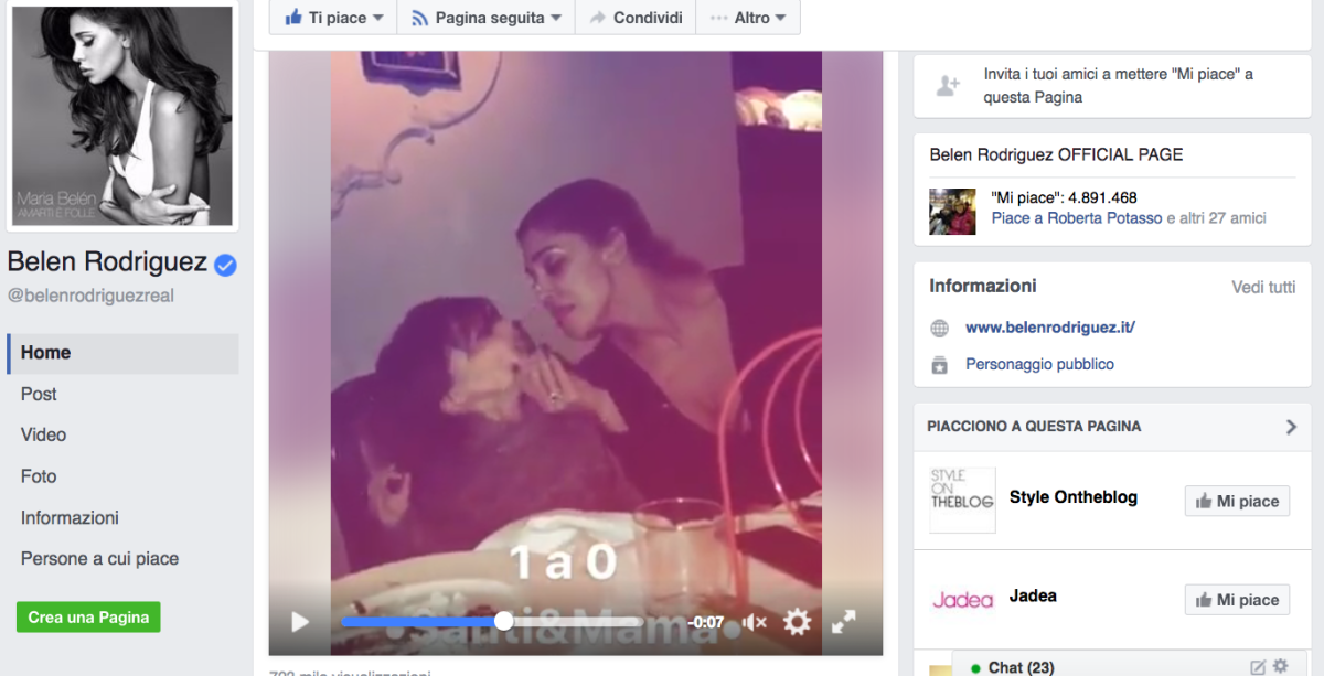 Galleria foto 'Belén, un selfie per rispondere alla polemica del bacio con Santiago' - foto 8