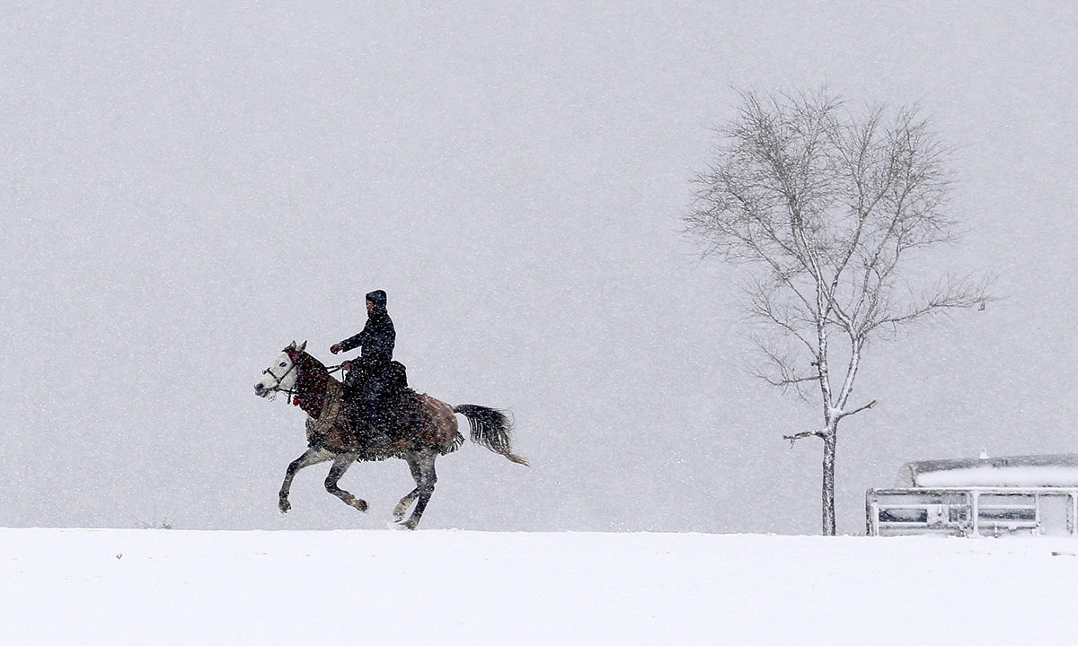 L’inverno in Afghanistan: foto di vita quotidiana L’inverno in Afghanistan: foto di vita quotidiana
