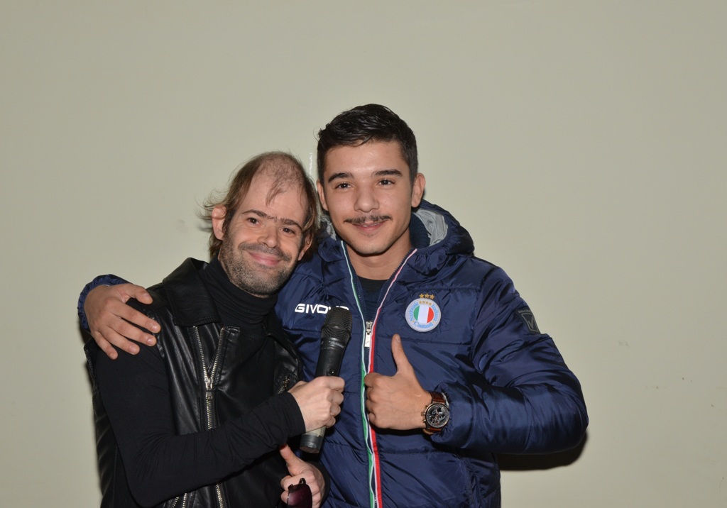 Special Festival: Mario Biondi, Ruggeri e Moreno cantano con i disabili Special Festival: Mario Biondi, Ruggeri e Moreno cantano con i disabili