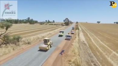 Australia: strada di 5 km asfaltata in due giorni | video