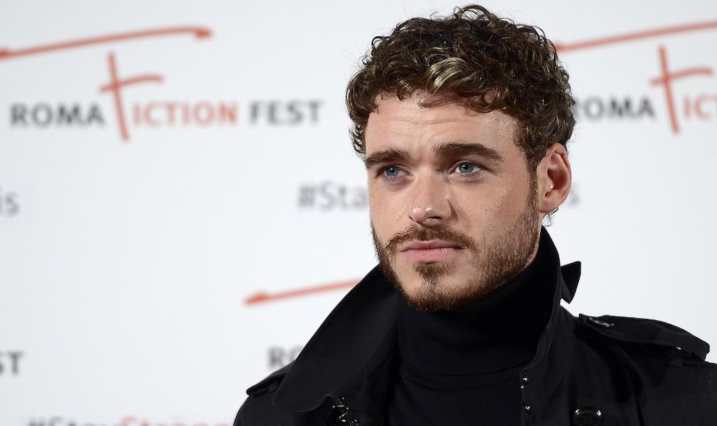 C’è posta per te: al via la ventesima edizione, Richard Madden primo ospite C’è posta per te: al via la ventesima edizione, Richard Madden primo ospite