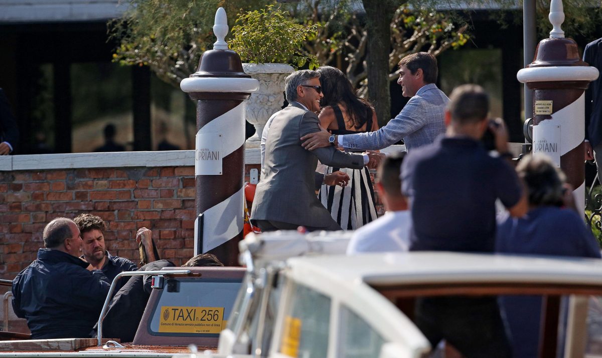 Galleria foto 'Amal Clooney è incinta di due gemelli?' - foto 24