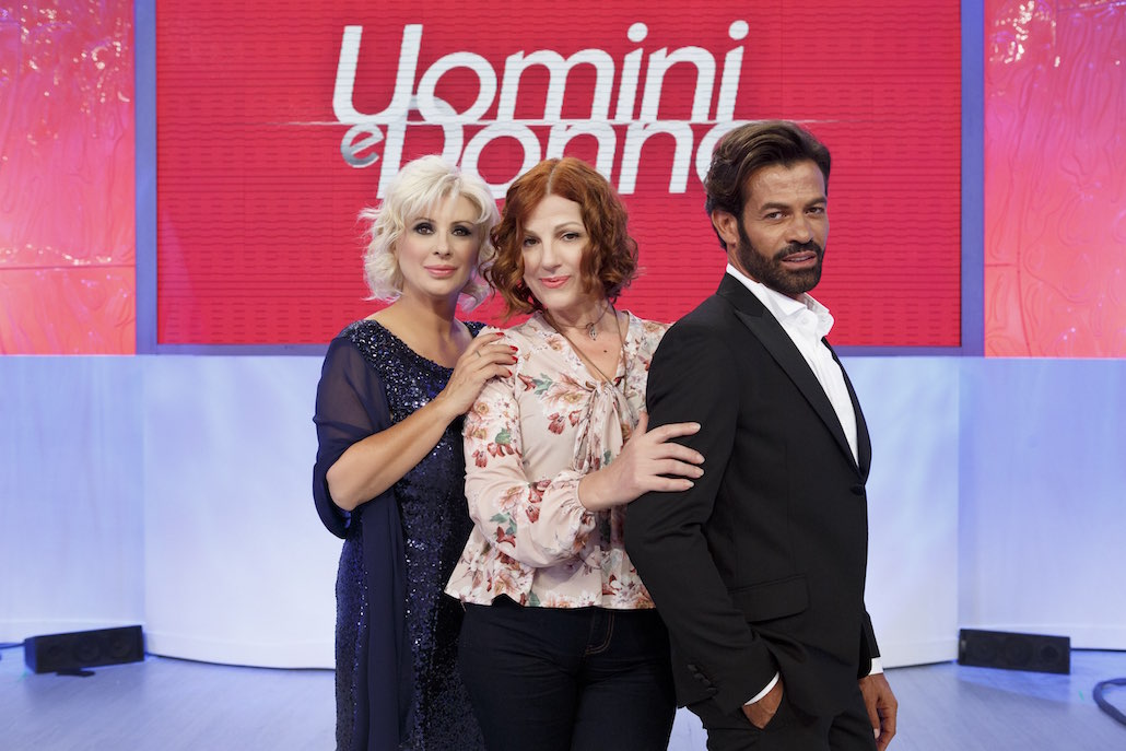 Uomini e Donne: Giorgio visto con una donna “misteriosa”. Lascerà il programma? Uomini e Donne: Giorgio visto con una donna “misteriosa”. Lascerà il programma?