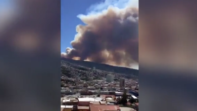 Cile: l’incendio divampa a Valparaiso – VIDEO
