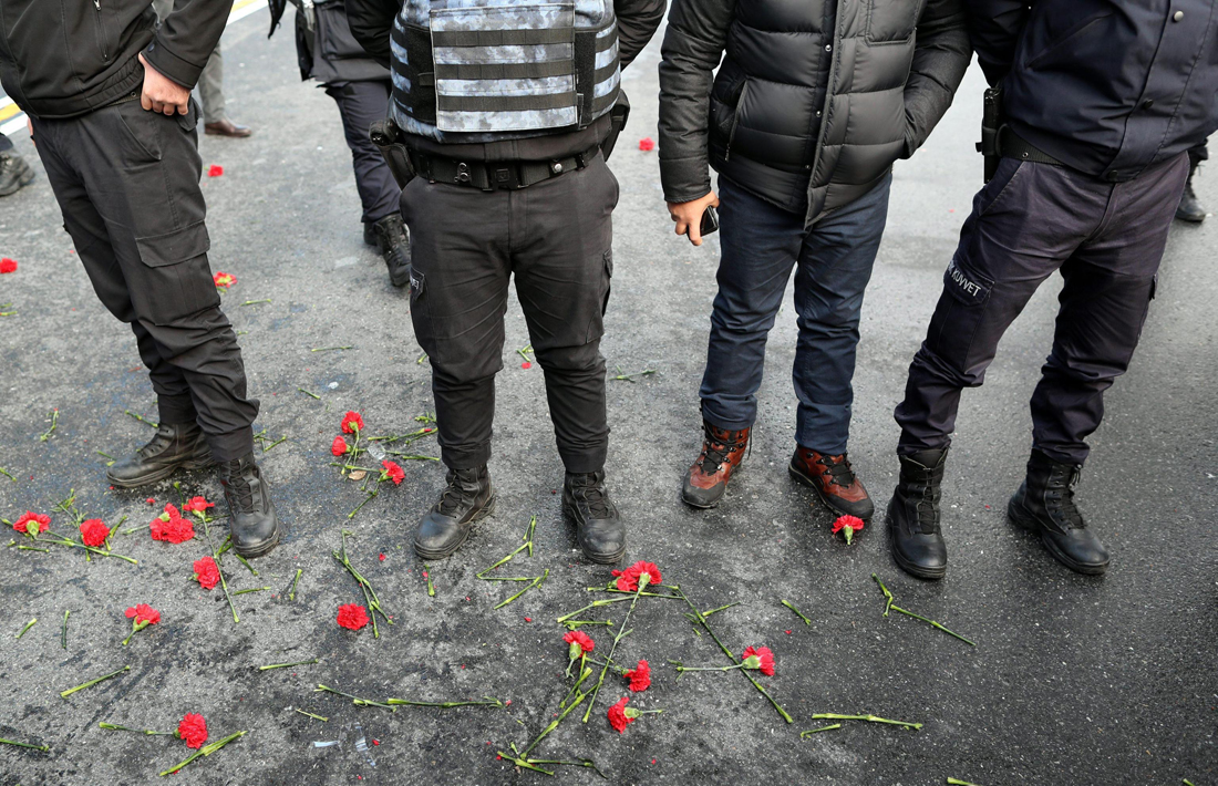 Istanbul, attentato al night club: ISIS rivendica – FOTO e VIDEO