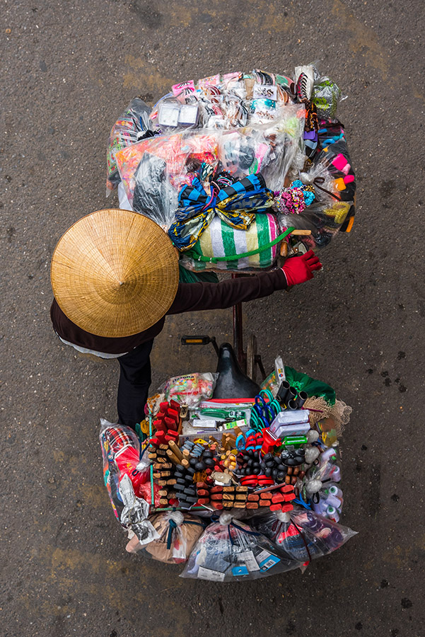 Hanoi, i venditori di strada visti dall’alto