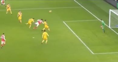 L’incredibile gol di Giroud in Arsenal-Crystal Palace