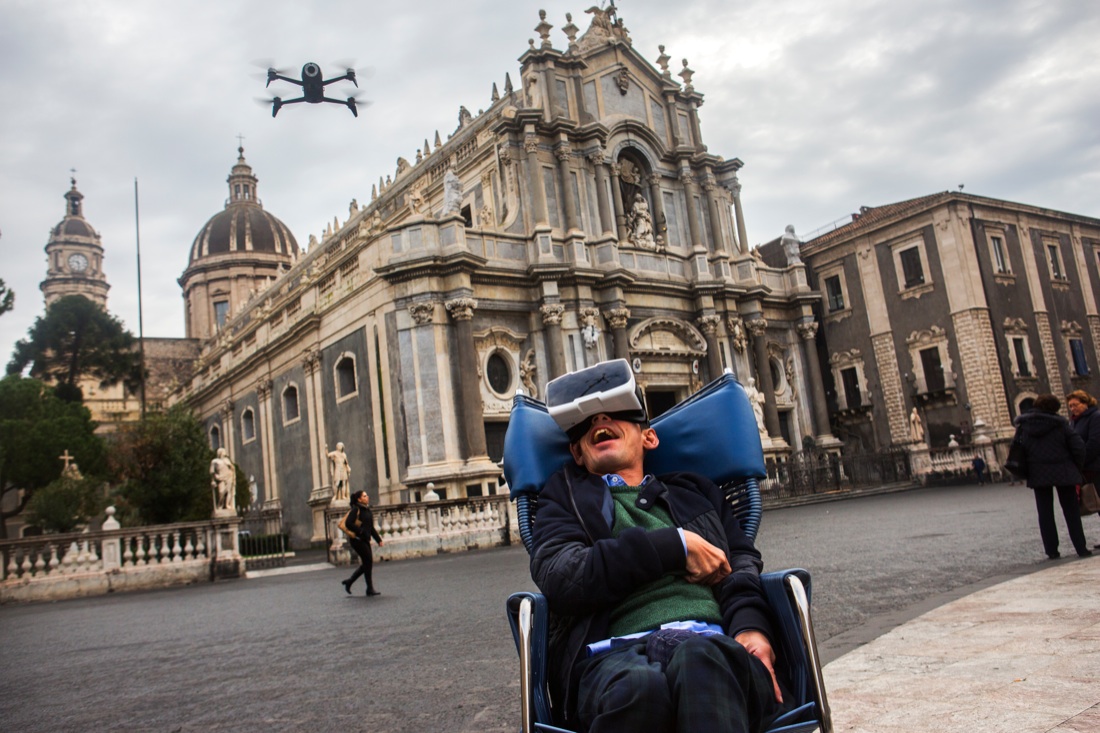 Invasioni, lo spettacolo dedicato a Mustafa Sabbagh conquista Palermo