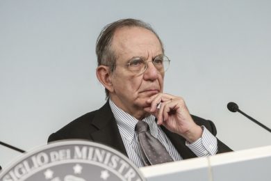 Il governo alla guerra dei debiti pubblici