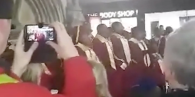 Leicester: esonerato Ranieri. I tifosi gli dedicano un coro