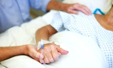 Sedazione palliativa o eutanasia: le differenze