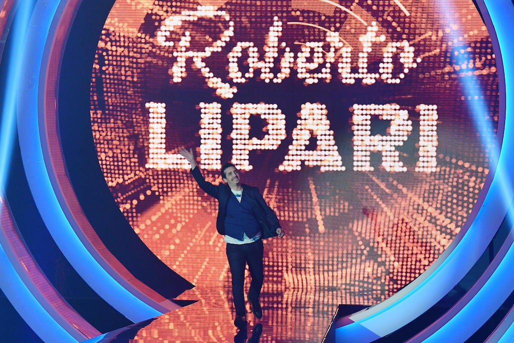 Eccezionale Veramente: al via la seconda edizione, conduce Francesco Facchinetti Eccezionale Veramente: al via la seconda edizione, conduce Francesco Facchinetti