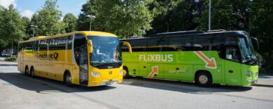 Il pullman batte treni e aerei: il boom che cambia il turismo italiano