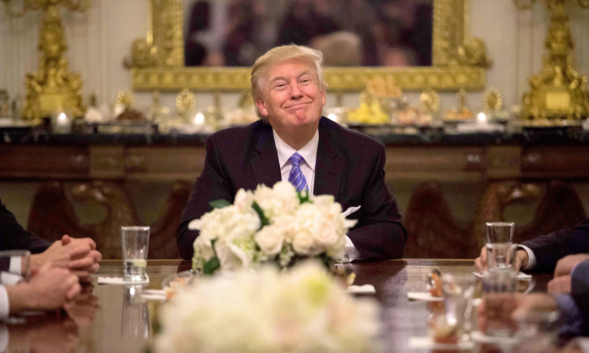 Trump: il provvedimento contro la comunità Lgtb Trump: il provvedimento contro la comunità Lgtb